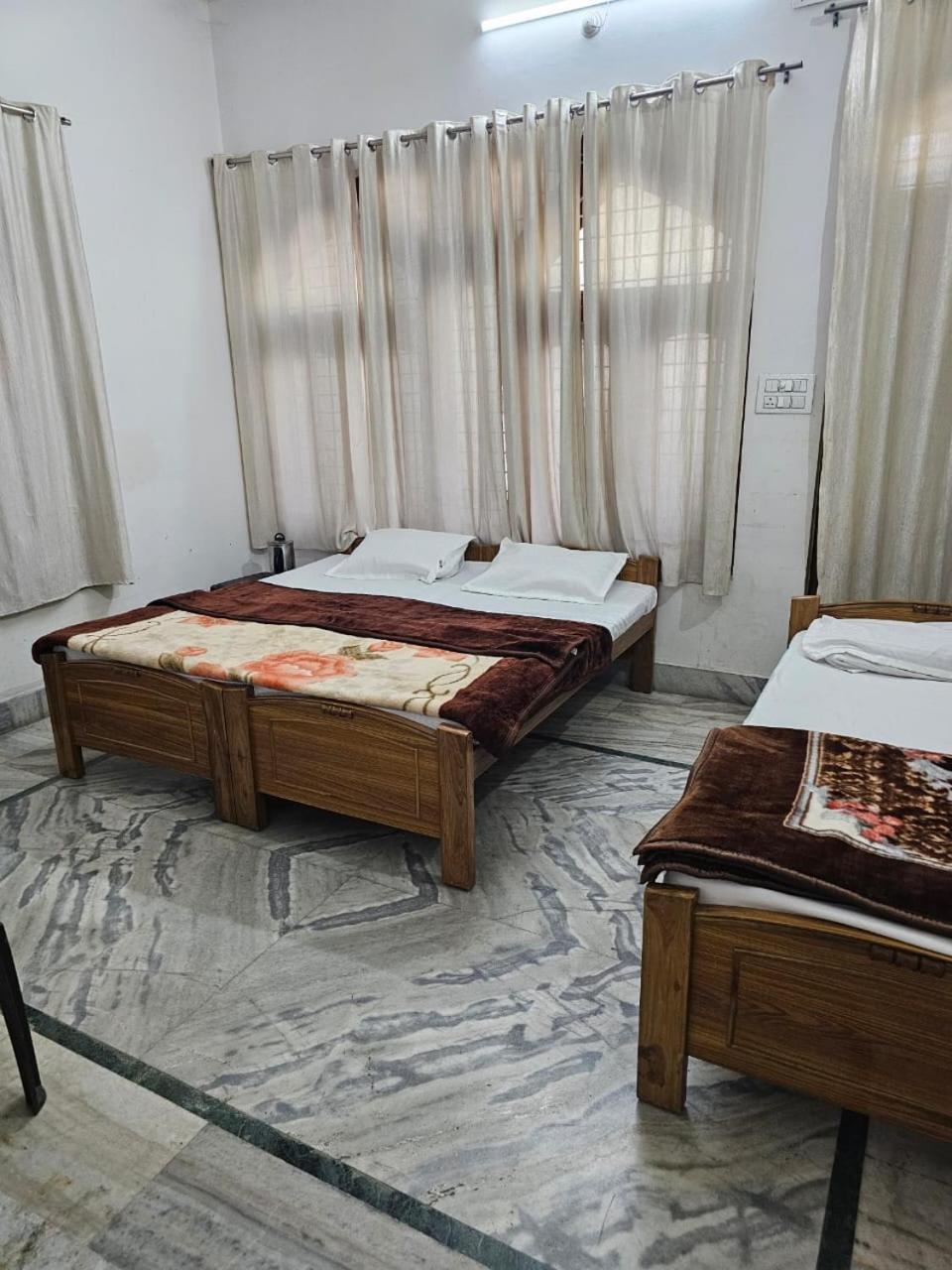 Royal Sangam Homestay Prayagraj Ngoại thất bức ảnh